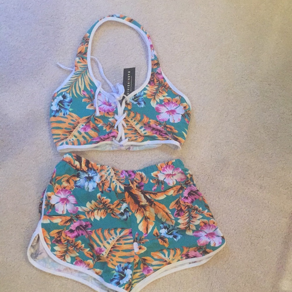 Floral 2 piece new with tags
